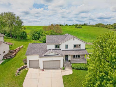 /international/us/705-stonefield-way-mount-horeb-wi-110108194969/