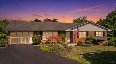 /international/us/1393-pleasant-view-st-staunton-va-110109216928/