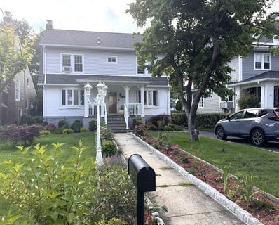 /international/us/36-earle-place-new-rochelle-ny-110109168899/