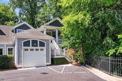 /international/us/511-hillsborough-street-chapel-hill-nc-110108582520/