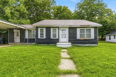 /international/us/124-w-poplar-street-walnut-ridge-ar-110108678150/