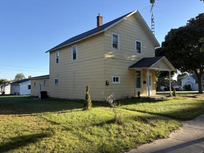 /international/us/409-4th-street-ludington-mi-110120017549/