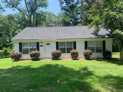 /international/us/1115-young-st-thomasville-ga-110108231962/