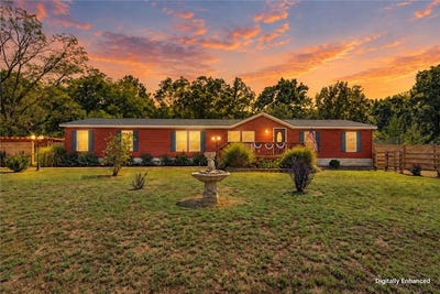 /international/us/16123-fruitwood-road-gravette-ar-110110297821/