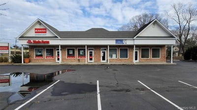 /international/us/1814-middle-country-road-ridge-ny-110104903351/