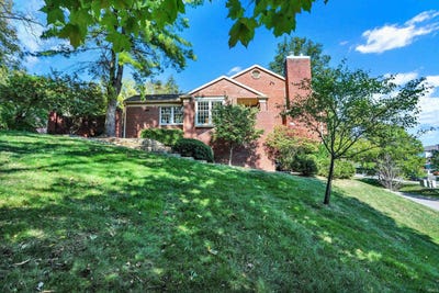 /international/us/2656-e-winderemere-woods-drive-bloomington-in-110097519207/