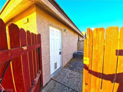 /international/us/1921-galaxy-street-pahrump-nv-110108409349/