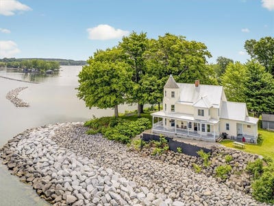 /international/us/7550-charles-point-sodus-ny-110100389493/