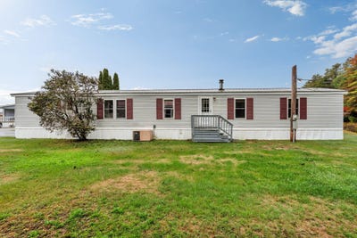 /international/us/12-elwell-lane-brunswick-me-110110363231/