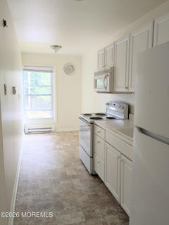 /international/us/502b-garfield-avenue-belford-nj-110107880876/