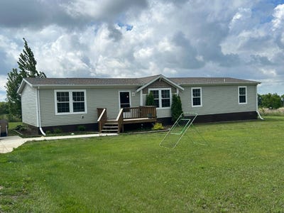 /international/us/1224-101st-street-ne-bottineau-nd-110109008419/