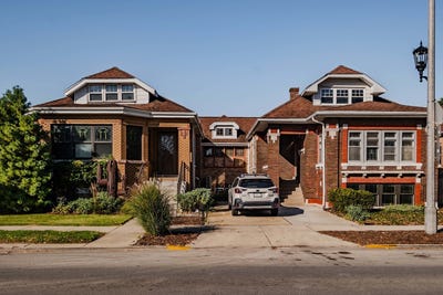 /international/us/2426-oak-park-avenue-berwyn-il-110120414364/