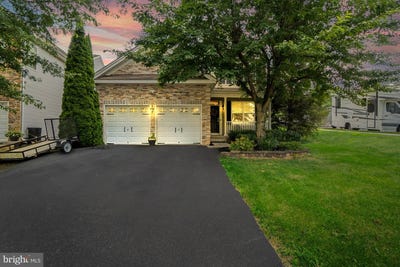/international/us/2429-s-front-street-allentown-pa-110101197125/