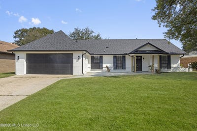 /international/us/2187-baywood-drive-biloxi-ms-110119957353/