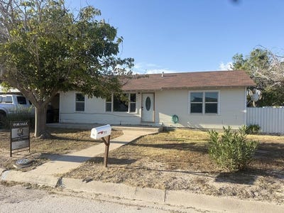 /international/us/705-e-1st-big-lake-tx-110110124326/