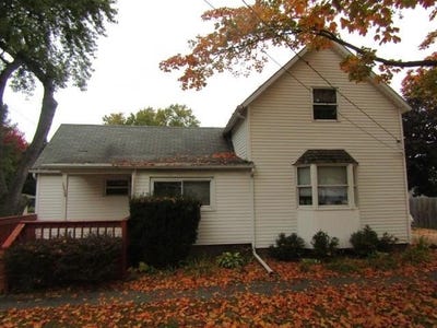 /international/us/1336-olmstead-street-owosso-mi-110120496602/