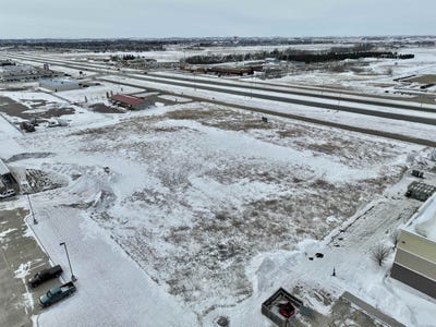 /international/us/3908-n-broadway-minot-nd-110105259168/