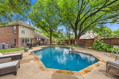 /international/us/2701-holly-brook-court-bedford-tx-110108224962/