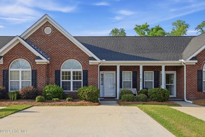 /international/us/150-oak-towne-drive-greenville-nc-110107692299/