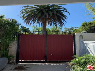 /international/us/1215-hilldale-los-angeles-ca-110108478061/