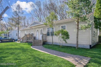 /international/us/28-oak-lane-new-egypt-nj-110108390244/