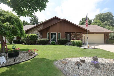 /international/us/8035-w-bruss-ln-franklin-wi-110109162638/