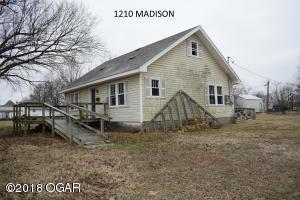 /international/us/1210-madison-galena-ks-110108023573/