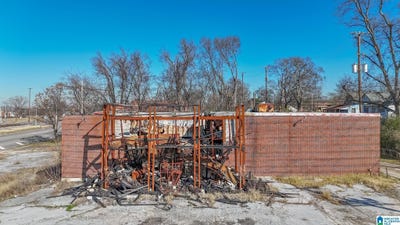 /international/us/1901-carolina-avenue-bessemer-al-110100753266/
