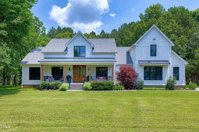 /international/us/5859-vicksboro-road-henderson-nc-110101368267/