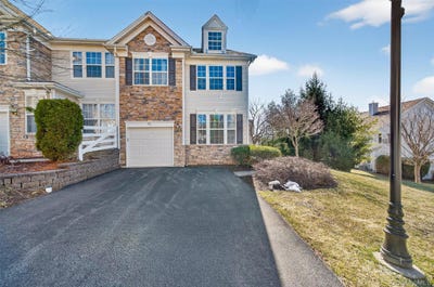 /international/us/83-barr-lane-monroe-ny-110106321879/