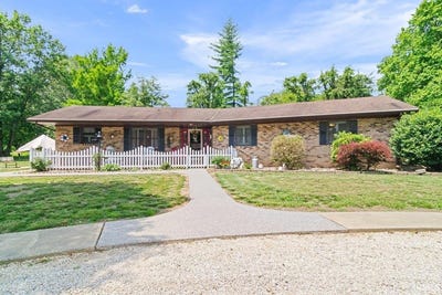 /international/us/2477-w-50-n-road-princeton-in-110100033955/