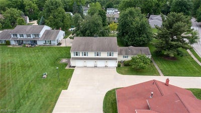 /international/us/4915-friar-road-stow-oh-110108439196/