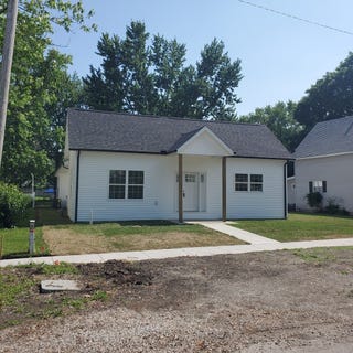 /international/us/409-e-buckner-street-tuscola-il-110100207020/
