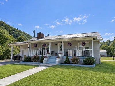 /international/us/63-coleman-way-pikeville-ky-110110269534/