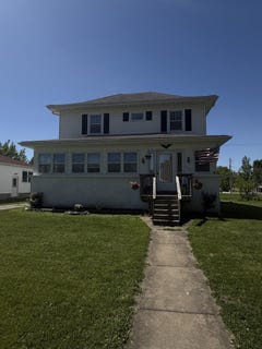 /international/us/105-w-spruce-st-shelbina-mo-110108034897/