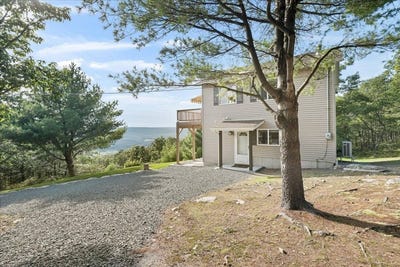 /international/us/96-treetops-trail-bloomingburg-ny-110109546567/