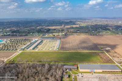 /international/us/1135-n-barn-road-breaux-bridge-la-110083297503/?lang=zh-tw