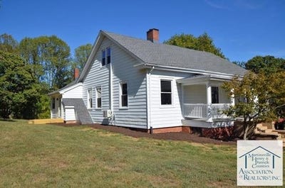 /international/us/108-west-street-stuart-va-110101259693/