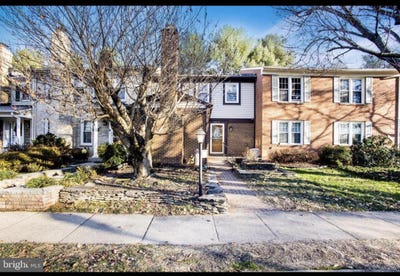 /international/us/9612-hillock-court-burke-va-110108466485/