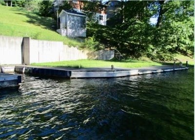 /international/us/135-flat-top-lake-road-ghent-wv-110120536582/