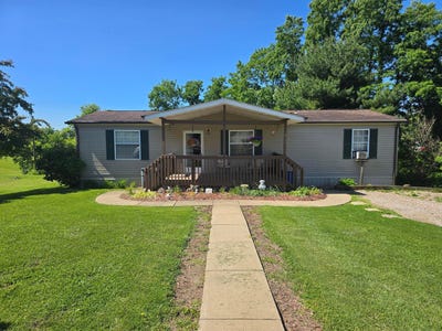 /international/us/8320-hopewell-national-road-zanesville-oh-110108579002/
