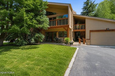 /international/us/485-windrift-lane-park-city-ut-110108902535/