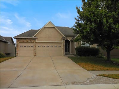 /international/us/1446-brompton-lane-raymore-mo-110119905721/