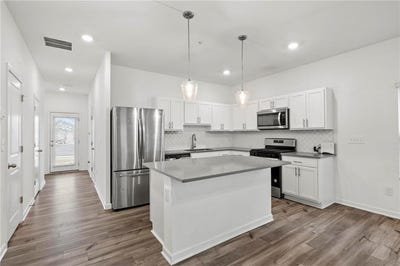 /international/us/4420-ryan-street-douglasville-ga-110107663145/