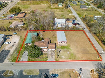 /international/us/3222-toncrey-road-d-iberville-ms-110108427114/