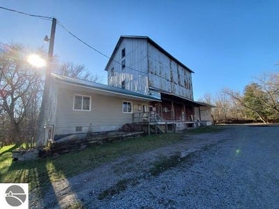 /international/us/331-n-seventh-street-west-branch-mi-110107956155/