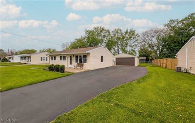 /international/us/3816-hoffman-drive-sandusky-oh-110107629656/
