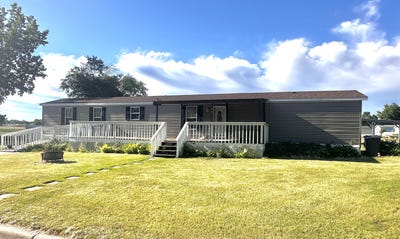 /international/us/1623-sw-10th-avenue-aberdeen-sd-110105706275/