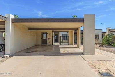 /international/us/2717-s-alder-drive-tempe-az-110105780734/