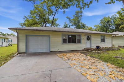 /international/us/604-s-4th-st-osage-city-ks-110109115086/
